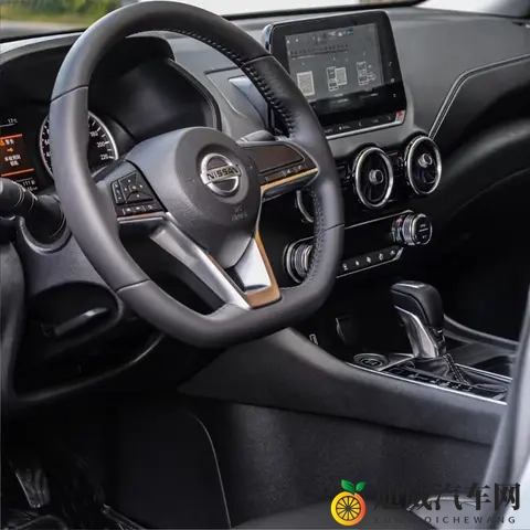 跑长途油费超300？轩逸实测：300公里花160，后排躺2小时不腰酸-2