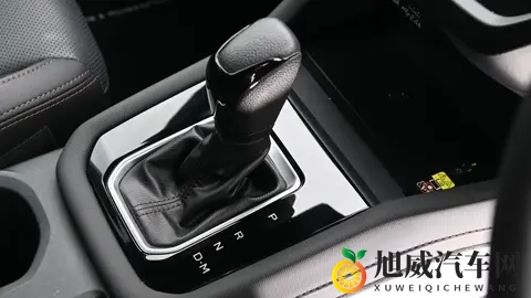 外观更加硬朗，内饰依旧硬朗，全新斯巴鲁森林人实车图曝光-1