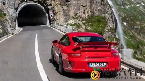 保时捷申请“隧道模式”专利 可一键切换激情_静谧模式-3