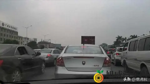 高龄老太婆BBBBBB：汽车科技助力，高龄驾驶安全升级，享驾乘新体验-3