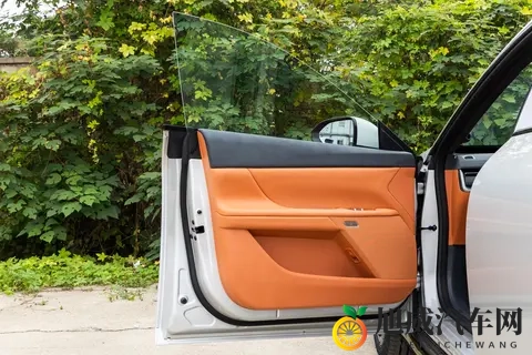 15万级轿跑竟全系标配激光雷达？东风奕派eπ007+升级上市！-3