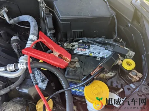 车子长时间不开如何避免电瓶亏电？记住这2个方法，电瓶多用几年-3
