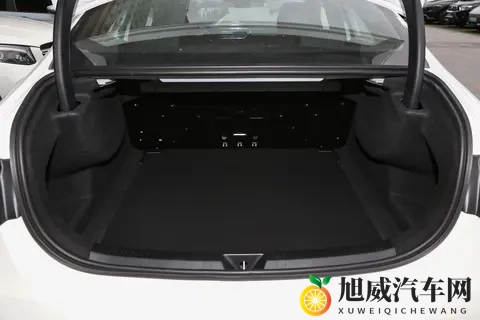 奔驰 A 级避坑：A 200 L 比 180 L 贵 2 万值吗？-1