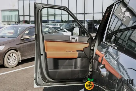 试驾方程豹钛7 200KM两驱Max版，省心又有范儿-3