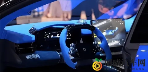 腾势 Z 敞篷版核心参数对比表-1