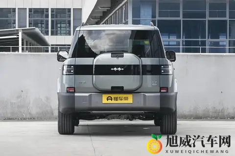 方程豹钛 7：20万级家庭出行的贴心伙伴，科技大空间SUV的实力担当-3