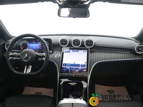 2万公里，一手白色奔驰C级，22万多体验豪华质感！-2