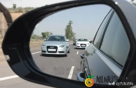 为什么说开车犹豫是大忌，有很大的安全隐患？-1