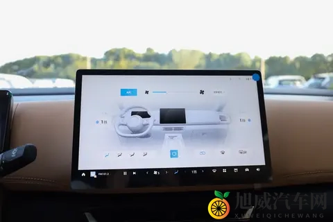 全家都满意的家用 MPV，五菱星光 730 三动力 + 大空间实测-2