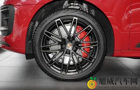 可运动、可舒适，提供三种动力系统，深度体验20T Macan-2