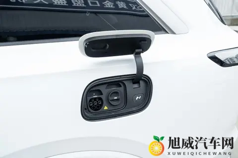 从家轿升级成SUV,乐道L90让我彻底改变主意,家用太香了-1