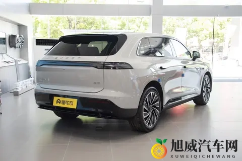 2025 款星纪元 ET 纯电版 Ultra 四驱城区辅助驾驶,实力均衡之选-3