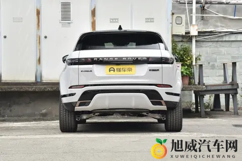 选车丨外观硬派年轻，两款车型配置，揽胜极光怎么选？全方面分析-2