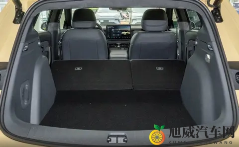 预售价格偏高，准备卖给谁？1058万元起的零跑Lafa5值得买吗？-1