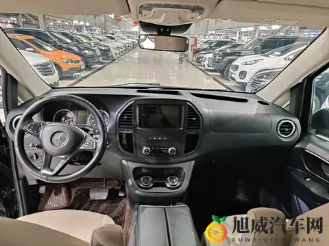 宜商宜家好选择，13万拿下2018款二手奔驰威霆7座-2