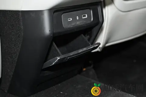 拆解2026款领克09：当价格、空间、动力、智能与配置形成合力！-2