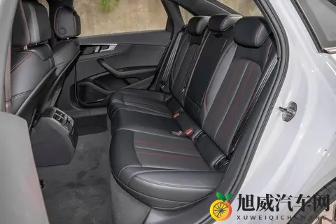 同为豪华燃油家轿，雷克萨斯ES 硬刚奥迪A4L，谁更胜一筹？-1