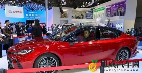 丰田王炸降价20万！从328万跌至126万，4L油耗开20年不坏！-3