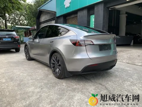 高性能也能很亲民！二手特斯拉Model Y带你体验速度与激情-2