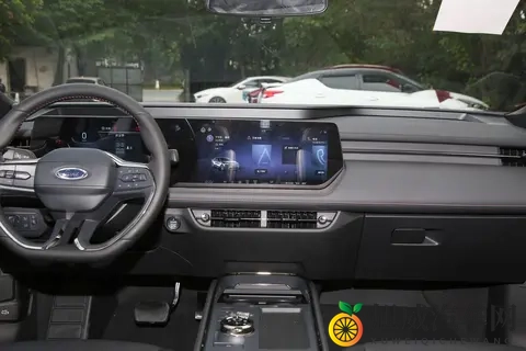 开福特蒙迪欧半年，发现它很适合家用，空间大，配置高，不后悔-3