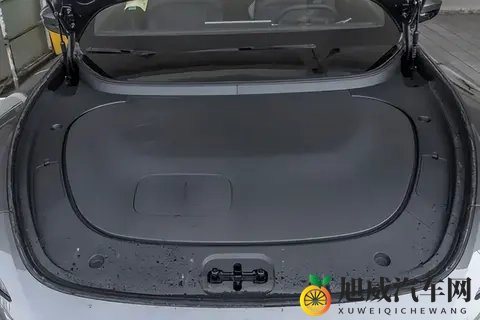 预算 20 万左右买什么车最值？年轻车主选择了阿维塔 06，理由很实际-2