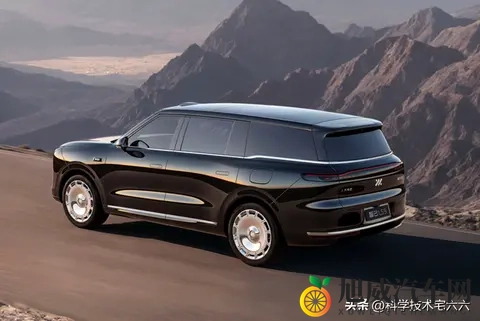 3469万起步!智己LS9开启预售,要和问界M8打擂台?-3