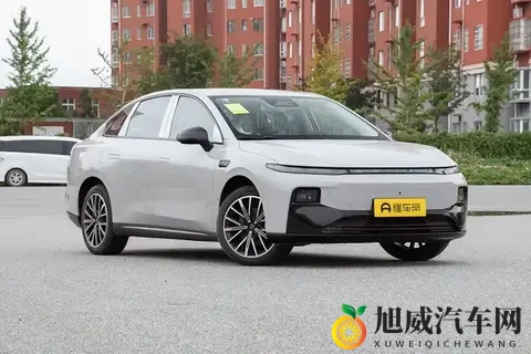 10万级家轿怎么选？650km续航+激光雷达，这台的确有点料-1