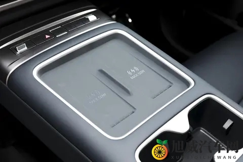 比亚迪又上新了，这车空间大续航强，还带智能座舱，香不香？-2