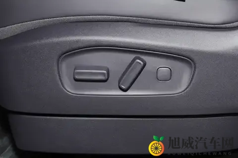 家用六座车选MPV还是SUV？亲测零跑C16，这才是适合的选择-2