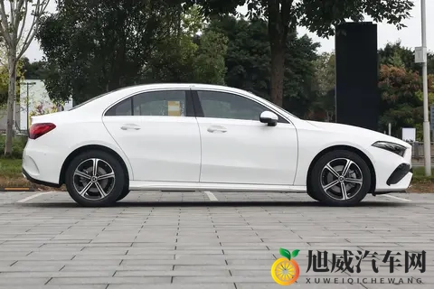 2025款奔驰A级：车型配置对比与选买建议-3