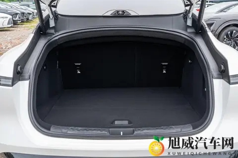 阿维塔06:高颜值,华为乾崑ADS +鸿蒙座舱,年轻人心中的豪华轿车-1