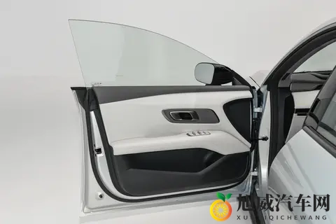 14万买C级大空间,62秒破百,至高续航670km,这车香不香?-3