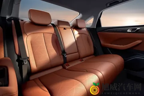 全新吉利帝豪预售 689 万起！15T加速79 秒，轴距增至2755mm-2