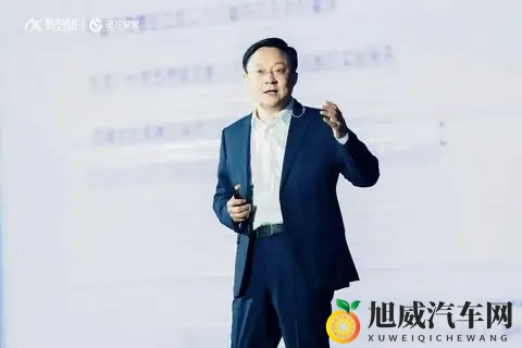 香蕉捅桃子：香蕉与桃子意外碰撞-2