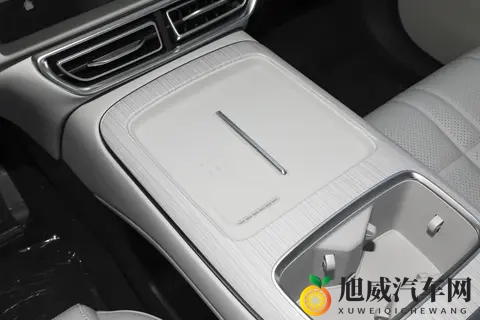 15 分钟快充 + 310km 纯电续航！深蓝 S09，通勤郊游都适配-3