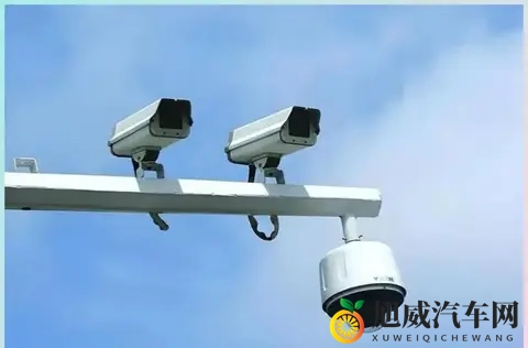 右转不看灯？很多司机已中招！忽略这一步，扣3分罚200元冤枉钱-1