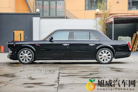 700 万级自主旗舰：红旗国礼 VS 劳斯莱斯谁更值-2