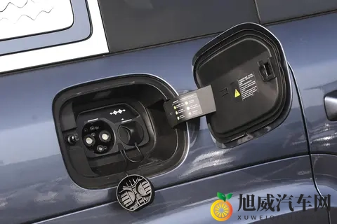 方程豹钛 7 2025 款 135KM 两驱 Pro 版:兼顾实用与性价比的家用 SUV-3