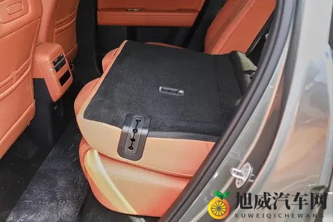 方程豹钛7：外酷内舒，科技大空间SUV的舒适之道，买得钛对了-2