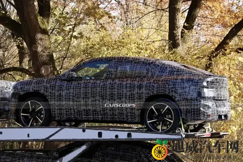 揉我胸 啊 嗯～下面出水视频：智能驾驶新科技，未来出行更精彩-1