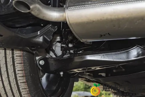 15万左右入手的蒙迪欧，动力强劲油耗低，家用舒适又省心-1