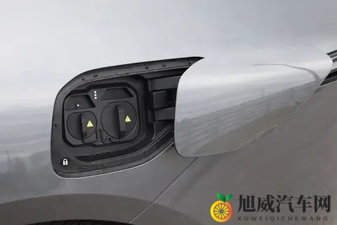 阿维塔 12 2026 款 Ultra 增程版，让驾驶舒适感常伴左右-2