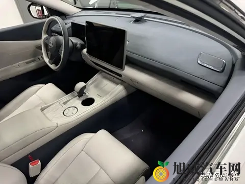 天籁换鸿蒙座舱实车曝光! 20T加持还是熟悉的大沙发-2