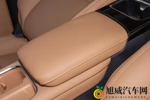 家庭出行的新选择，为何五菱星光730值得细细品味？-2