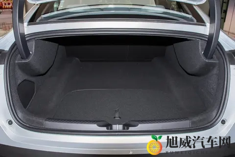 15万级中型车，满配才叫真智能！深度体验深蓝L06-1