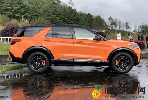 美系硬派SUV悄悄进化,全地形配置遭热议,5米大家伙藏着什么秘密-2