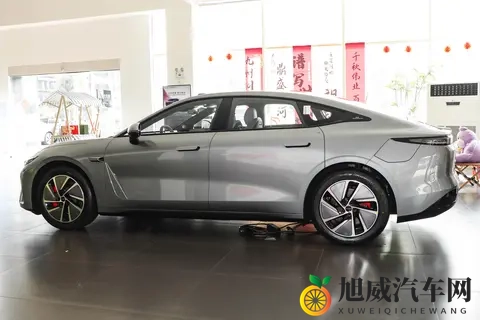 11月买车的看过来!星纪元ES优惠大,配置还升级,别错过!-1