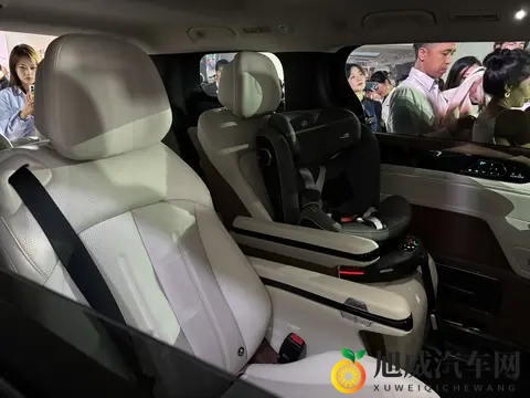 油耗49L，2026款比亚迪夏降价增配，向丰田赛那出狠招？-1