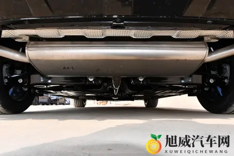 10万级全能选手！试驾第三代领克03，内外升级，性能依旧-3