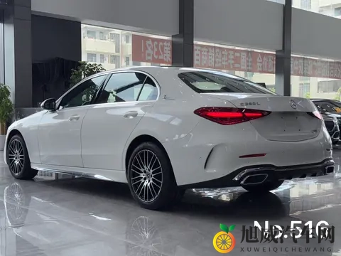 216W圆梦奔驰C级，优雅运动风，都市白领新选择-1